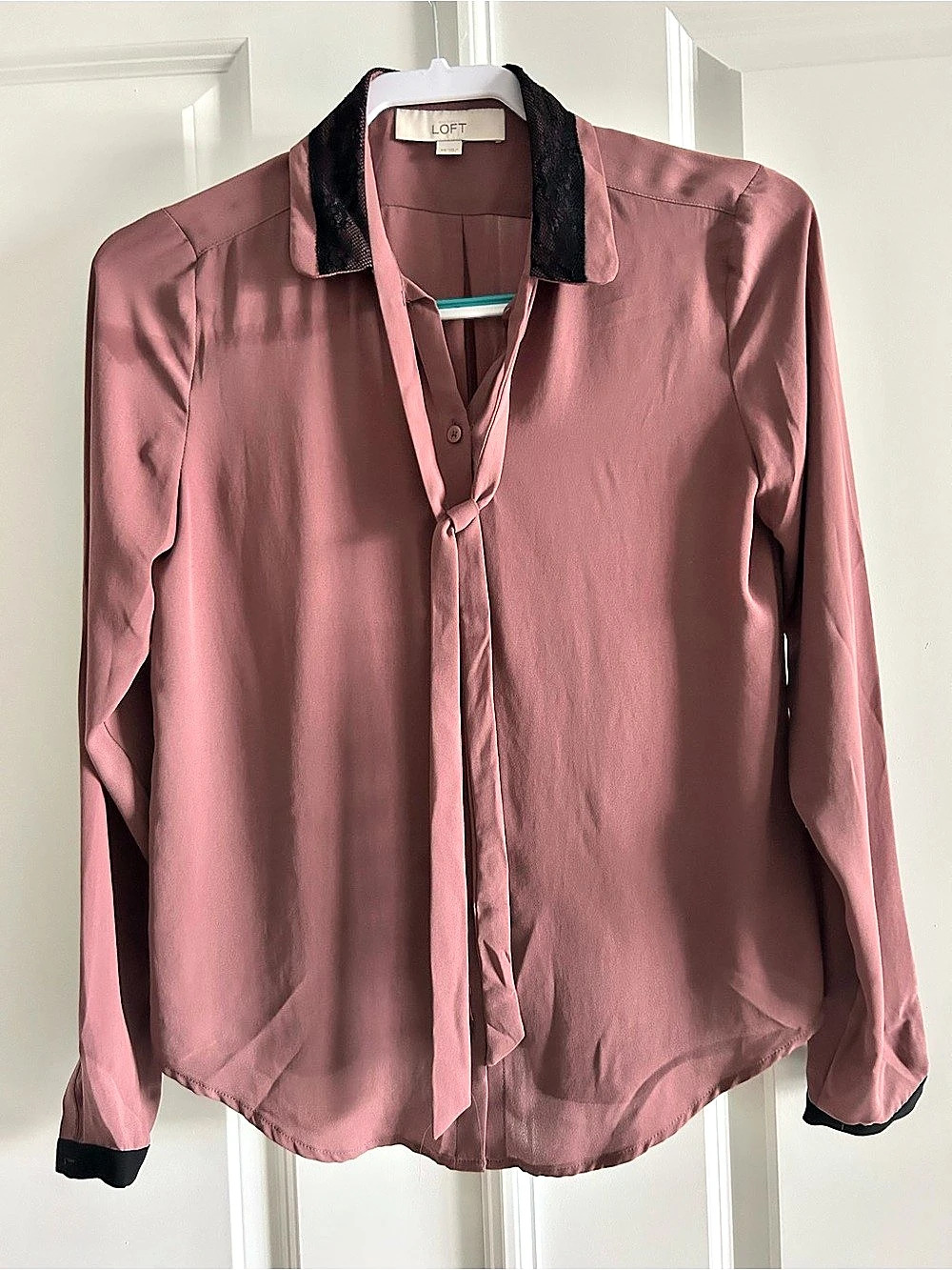 LOFT Dusty Rose Lace Collar Blouse Like New